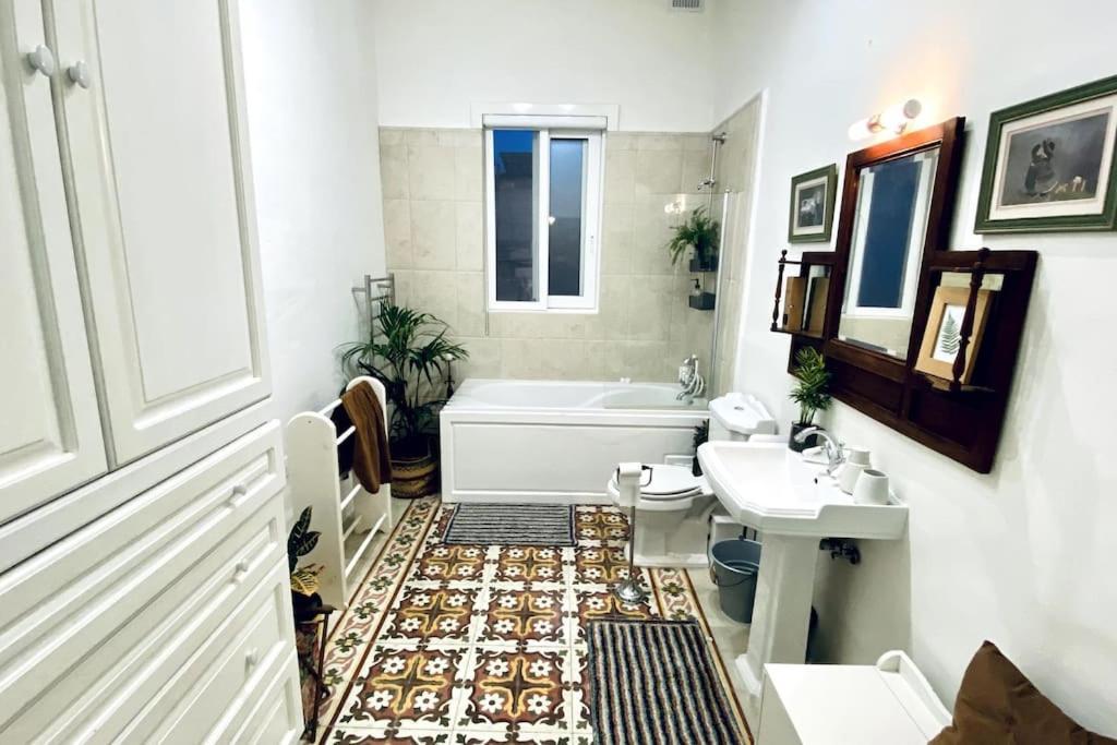 Free Breakfast, Pool, Spacious Aircon Hideaway Apartment Mosta Exterior photo