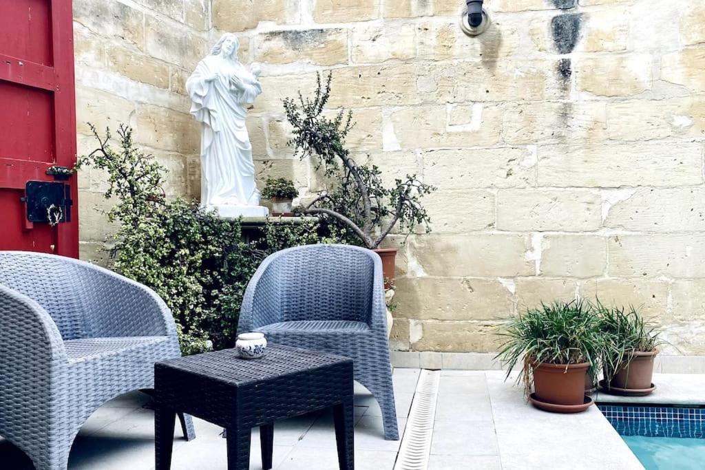Free Breakfast, Pool, Spacious Aircon Hideaway Apartment Mosta Exterior photo