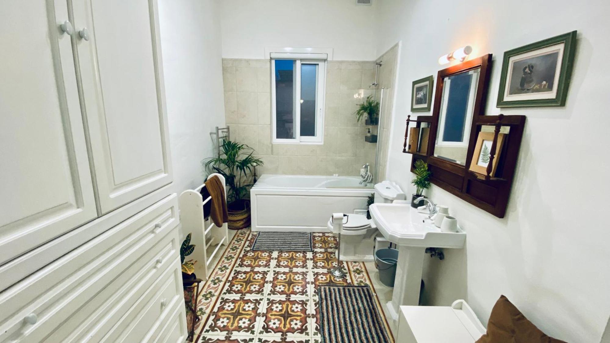 Free Breakfast, Pool, Spacious Aircon Hideaway Apartment Mosta Exterior photo